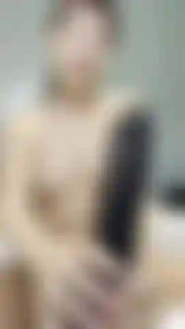 Mamada en topless con consolador de 9" con baba y saliva por todo mi cuerpo.