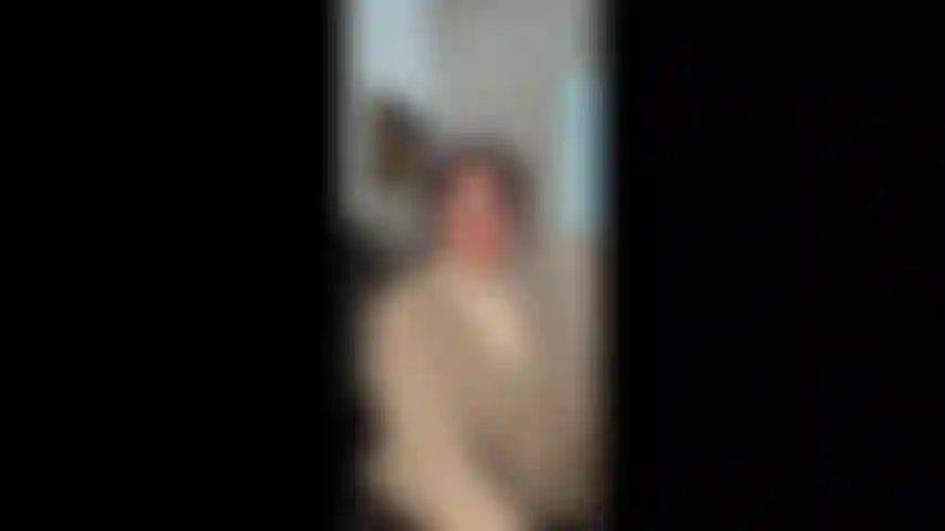 Jefe se aprovecha de empleada con novio (juego de rol).