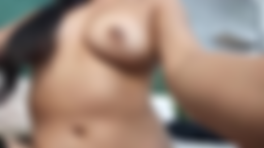 Siendo sexy.