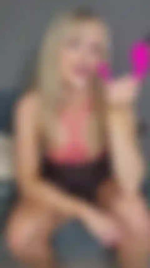 Uso mi juguete Lovense para correrme.