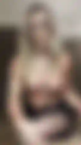 Solicitud para ser tu asistente personal muy traviesa.