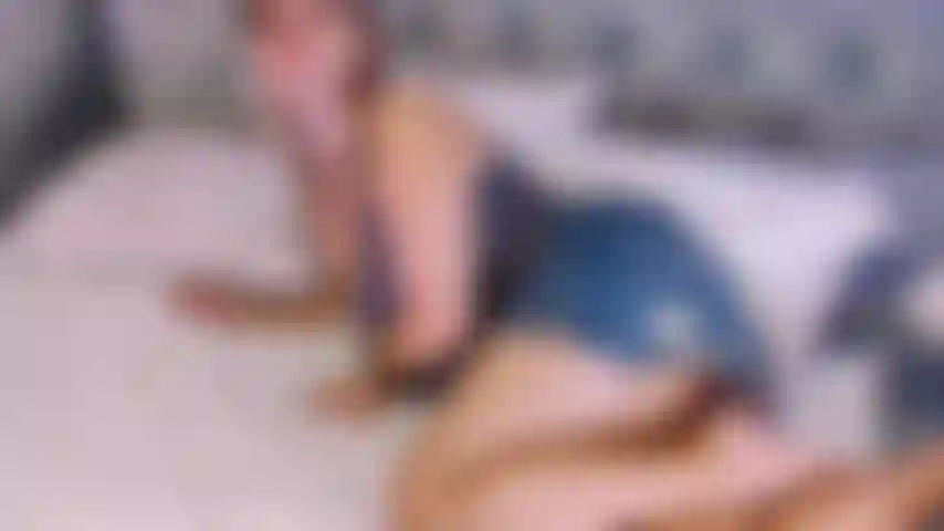 Novia después del trabajo: tu novia te está esperando después de un duro día de trabajo, es suave, cálida y está lista para ti. Déjala que se encargue de tus necesidades con una mamada antes de hacerle el amor en su punto de vista misionero!