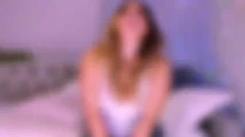 Joi relax, has tenido un largo día de trabajo. Respira hondo, céntrate y pajeate siguiendo mis instrucciones. Te haré una cuenta regresiva y podremos unirnos.