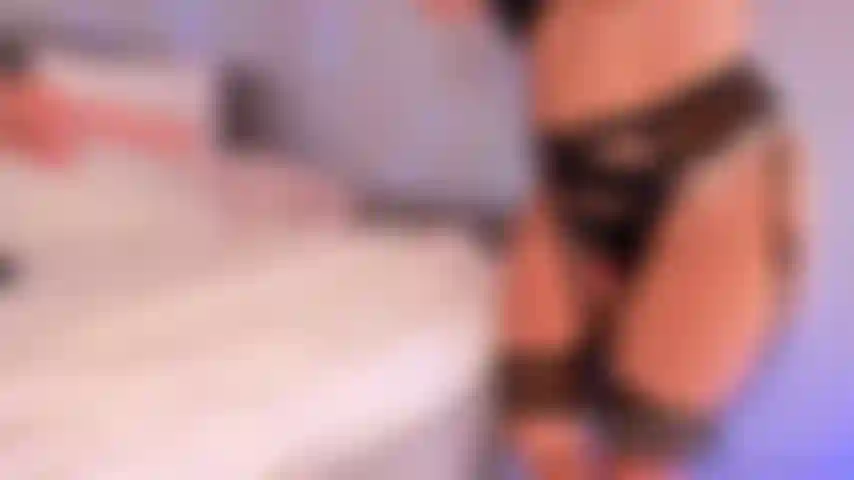 Gold show - máquina de follar a lo perrito con tapón anal - ¡fóllame a lo perrito y llena todos mis agujeros estrechos! 19.09.21 8 Minuto espectáculo de oro.