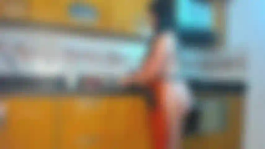 Ven a jugar juntas mientras cocinamos.