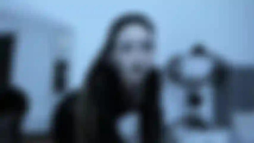 Amante sádica que le ordena a su simple que se haga daño y limpie la suciedad... ( Parte_1).