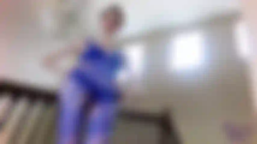 Trazo a polla joi: ¿crees que solo porque estoy vestida con este atuendo sexy vas a llegar a masturbarme? Claro que no! Eres mi esclavo gay. Ya no tienes permitido acariciar mis sensuales y lujuriosas curvas. Te acaricias solo a verga.
