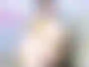 Eres mi pequeño jodido bufón que pertenece a mis pies! Literalmente, todo lo que haces es lo contrario de lo que buscaría en un chico para salir. Disculpa tu comportamiento egoísta besando mis pies.