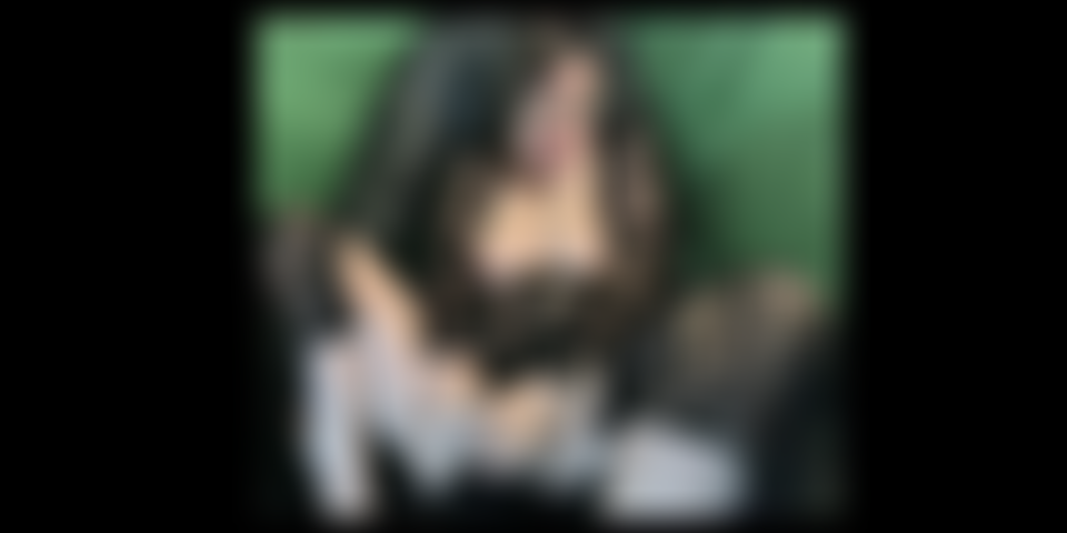 Divertida con mi consolador.