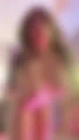 Juego con mis grandes tetas y mi cuerpo en forma!