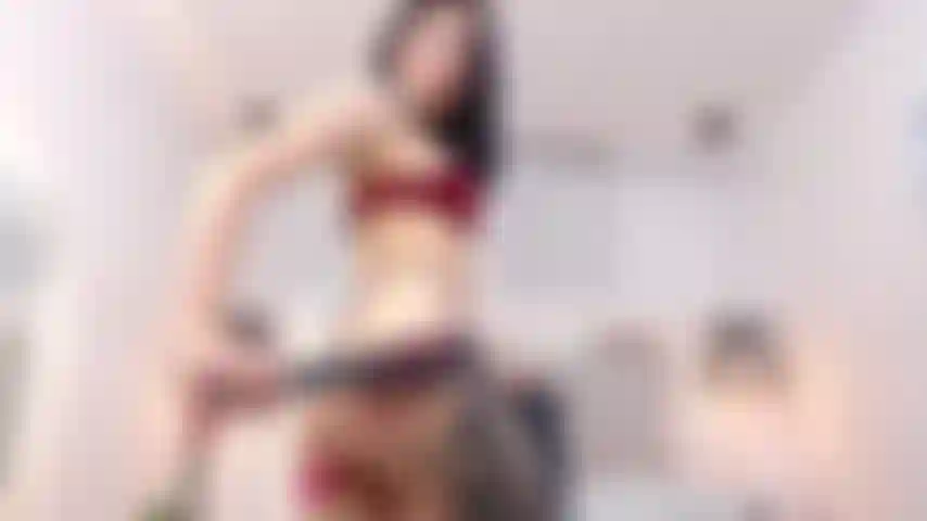 ¿Te gustaría azotarme el culo también?