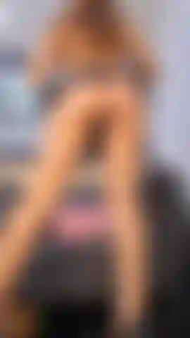 Strip masturbación y follada!