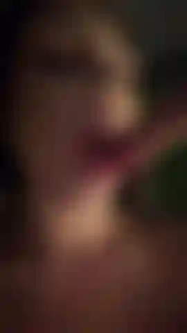feel my Lucious lips on your dick,,,,, while i have oil all over my tits