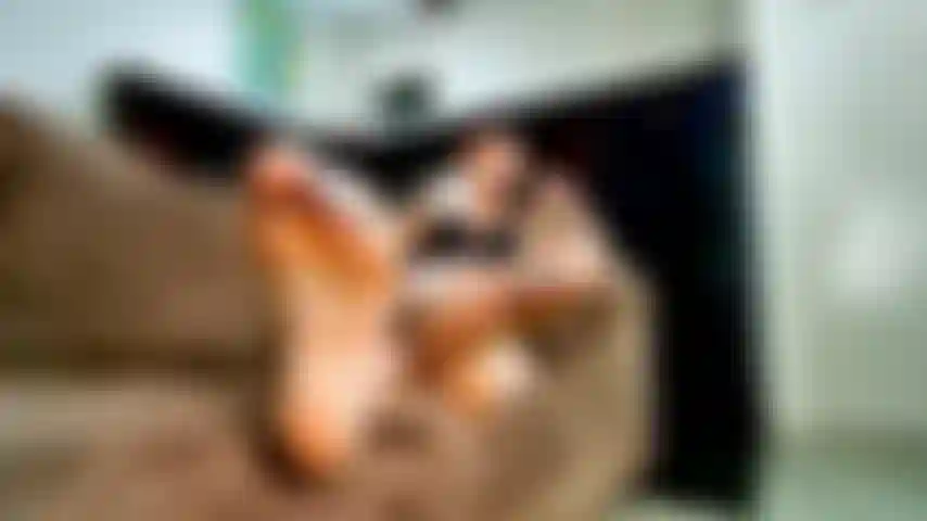 Imán tributo a la adoración de los pies.