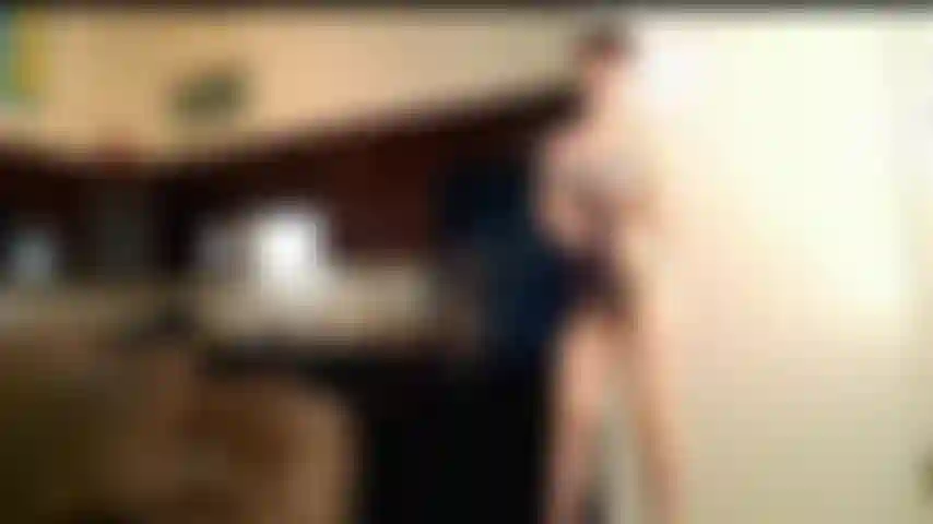 Seductora provocación con pies de nailon.