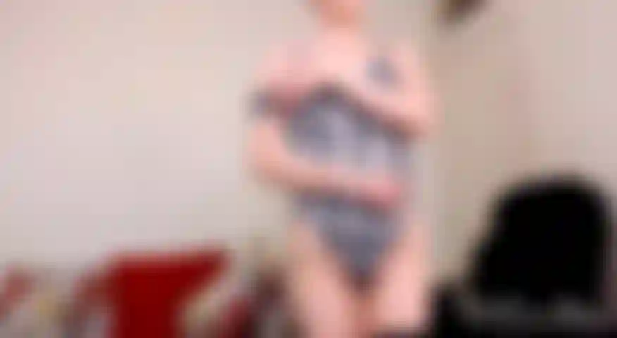 Adicta a los pies descalzos de eva.