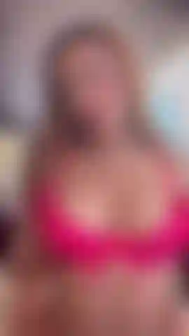 Mira mis manos jugando con mis tetas chorreantes, ¿te excita verme así?