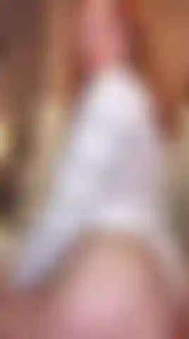 Ven a verme bailar y dime si quieres follarme mientras me ves lista y sensual para ti.
