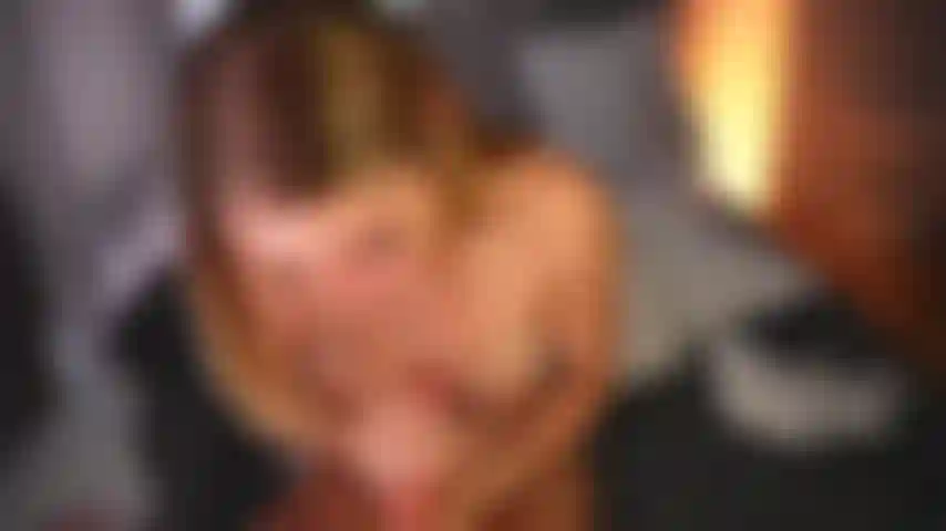 Sexo oral caliente y largo y con consolador.