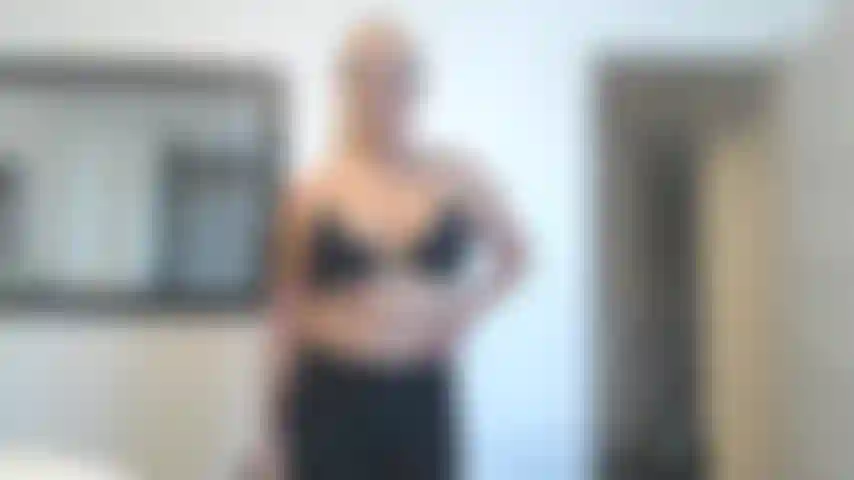 Biceps Worship, Body Oil & Dirty Talk 🔥 A 25-minute custom fantasy made for muscle lovers. I oil up my powerful body until it glistens and give you a front-row seat to bicep worship like you’ve never seen before. Slow teasing, flexing, and relentless dirty talk build the tension higher and higher… until we both lose control and cum together in a hot mutual orgasm.
Strong. Slick. Filthy. Intimate.