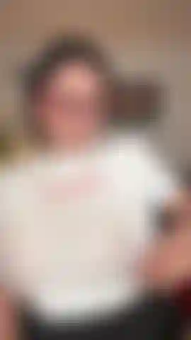 The ice on my nipples feels delicious, it's very delicious!