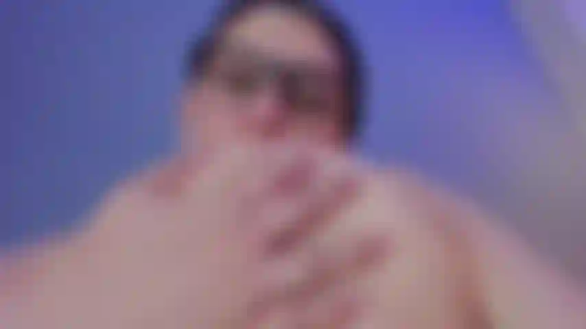 Latina mamona acaba follando duro.