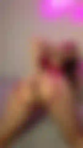 Big Round Ass Plug Play with Oil