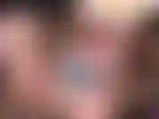 Fumando coño y dedeándome.