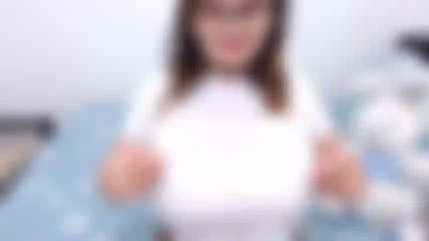 Huelo y lamo mi deliciosa tanga.