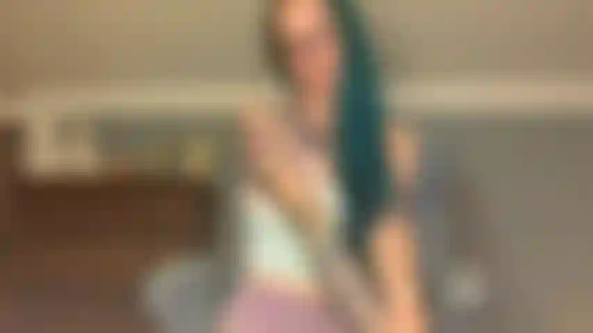 Adoro a tu diosa, soy la única diosa foxy farrah. Perfección de pies a cabeza. Anhelas cada momento de adoración a la diosa que te concedo, subby.