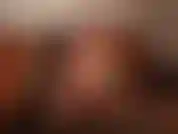 Masturbándome en mi cama con mi dildo favorito, primeros planos de mi coño y culo, mírame disfrutar y escúchame gemir de placer.