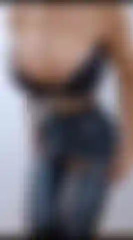 ¡Te encantará mi sexy cuerpo en cuero! Te pondré muy cachondo.