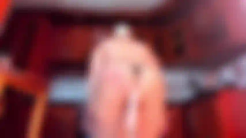 Mi máquina de follar me destroza el coño.