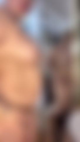 Me gusta mirarme al espejo y ser sensual.