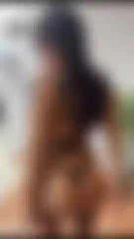 ¿Te gusta mi culo? Te encantarán mis tetas.