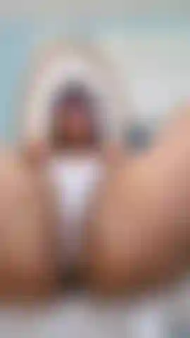 Mis bragas están mojadas, mi coño está pegajoso!