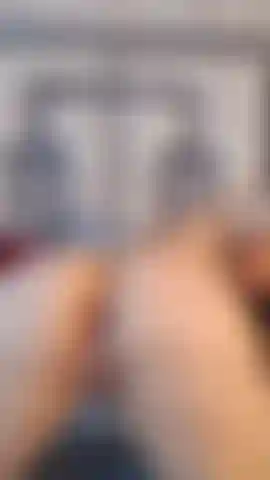 Rebotando mi gran culo sobre ti.