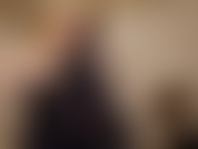 Recibí un juguete nuevo. Rex. Xlarge. Enorme polla de perro follando mi coño. Lo abro en la cámara e inmediatamente empiezo a chupar y follar esa polla de bestia hasta un orgasmo increíble... Ty dante para mi juguete.