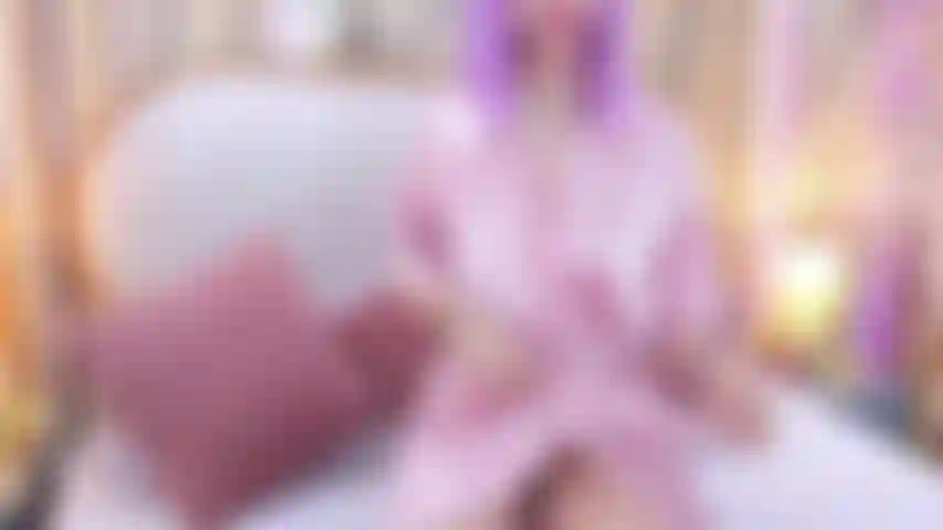 Después de un día de duro trabajo, viene a mi casa a mimarme.