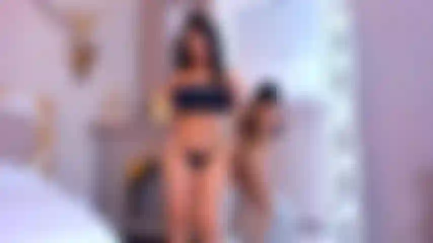 Show de striptease caliente y lociones.