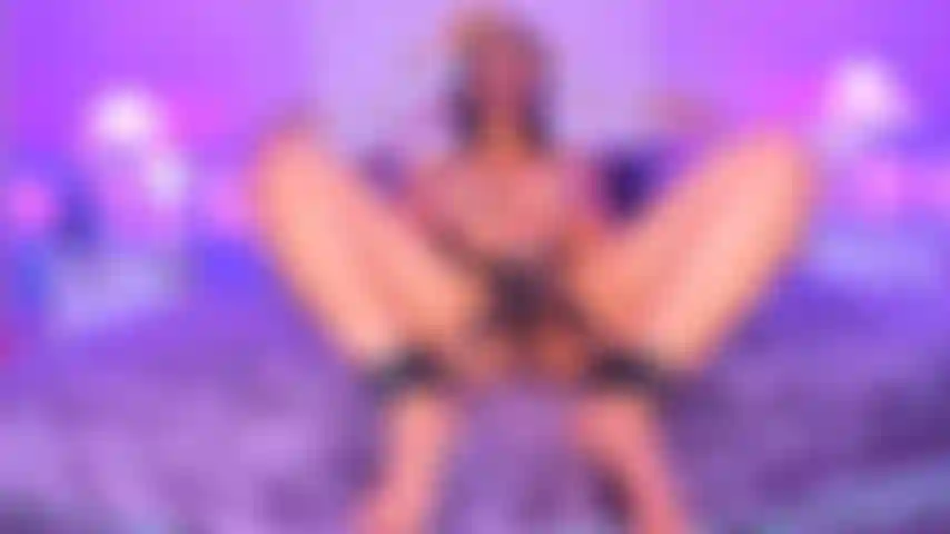 Tu pequeño sumiso a tus órdenes.