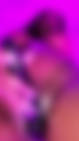 Masturbándome el coño con mi domi.