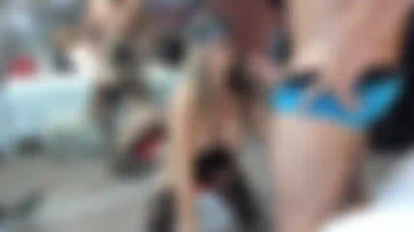 Chupando verga en mi maquina sexual.