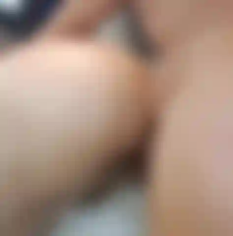 Rompiendo coño perrito.