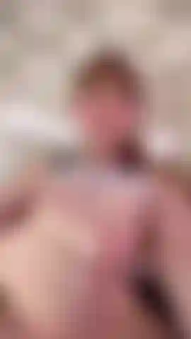 ¿Tienes hambre? Come mi semen, cariño.