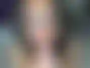 Gloria l'amour chupa un consolador blanco y me folla el coño cremoso con un consolador de cristal. Me llamo puta, tonta y aceito mi falso trasero! Ven a ver mi coño de pañal y mis enormes areolas negras cubiertas de aceite.