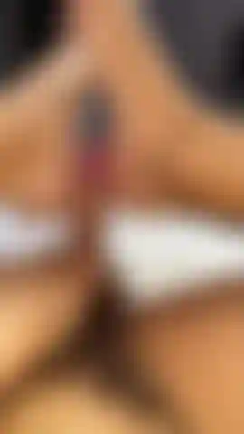 Auto-trabajo con los pies en cámara lenta.