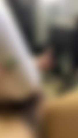 Corro con mi vibrador en los pies.