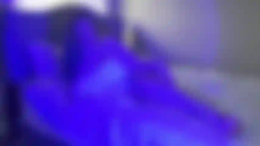 Marido cornudo: me encuentras en la cama después de haber estado fuera con mi nuevo amante... Y eso no es todo, también tengo noticias, ahora eres mi marido cornudo. En este punto de vista, describo tu nueva vida en detalle y no me arrepiento de 'tener mi pastel y comérmelo también'.