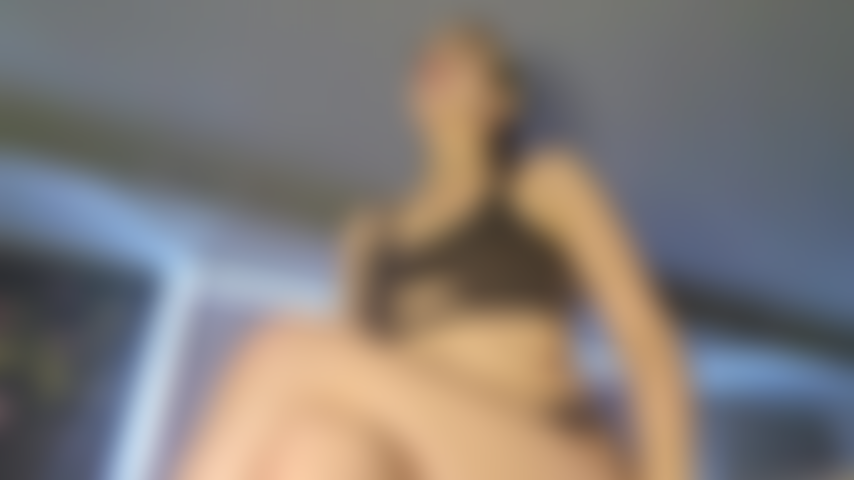 Adoración de pies: has sido buena, así que aquí está tu recompensa. Adora mis pies tal como te digo, sigue todas mis instrucciones y quizás recibas otra recompensa.